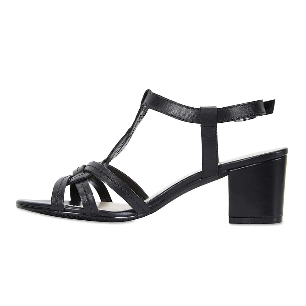 Avenue Heel in Black Leather