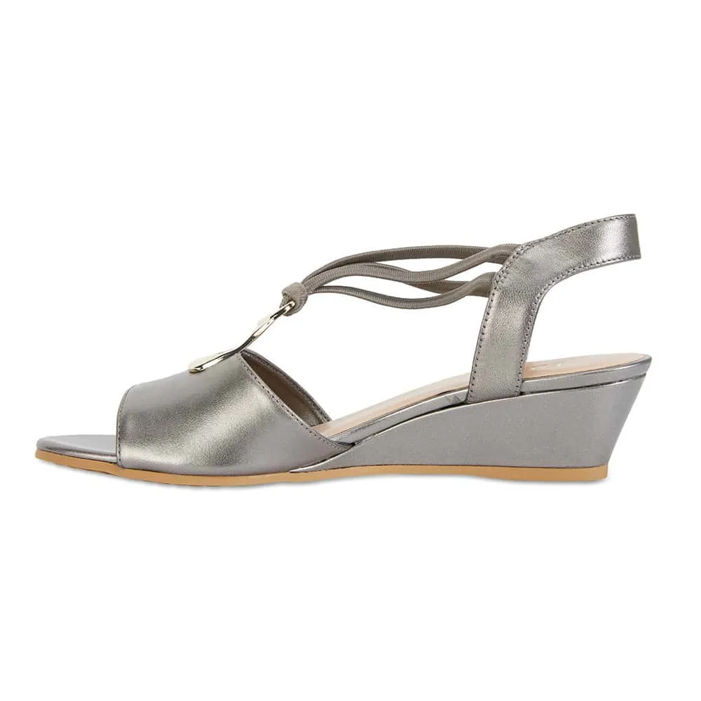 Carey Heel in Pewter Leather