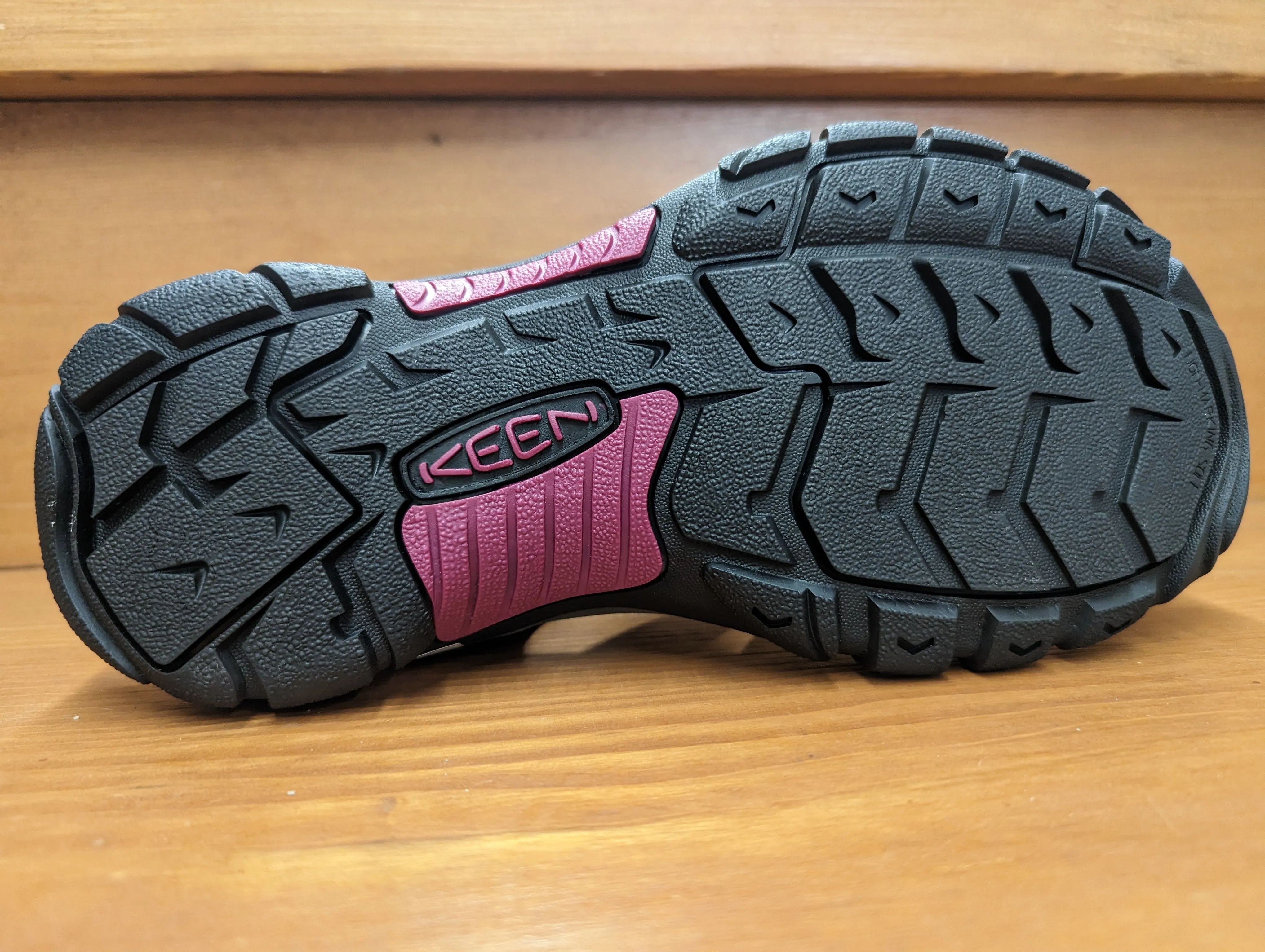 Keen Newport H2 Black/Raspberry 1022801